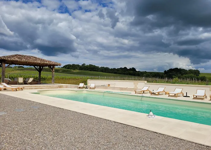 Chateau De Potiron * Capian